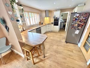 Kitchen- click for photo gallery